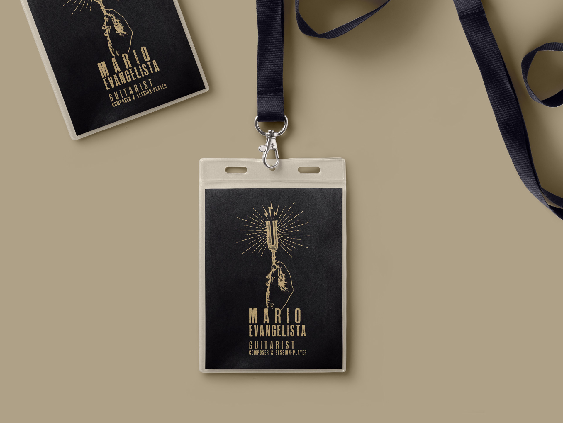 mario_evangelista_-Card-Holder-Mockup_4